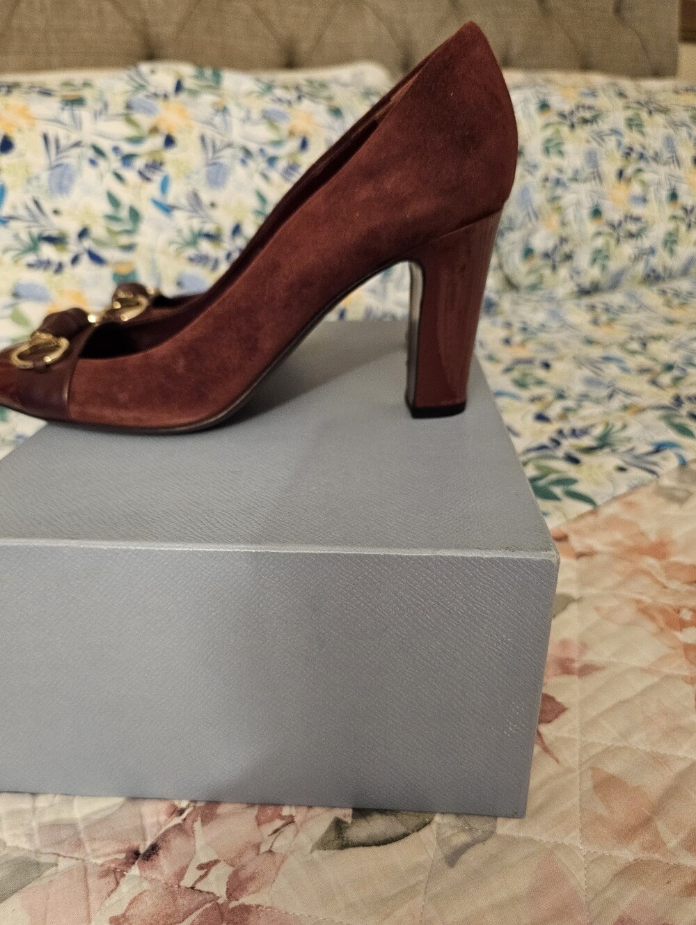 Gucci Women's Burgundy Suede & Patent Leather Horsebit Pumps. Heel 3.5 Inches - Picture 5 of 5